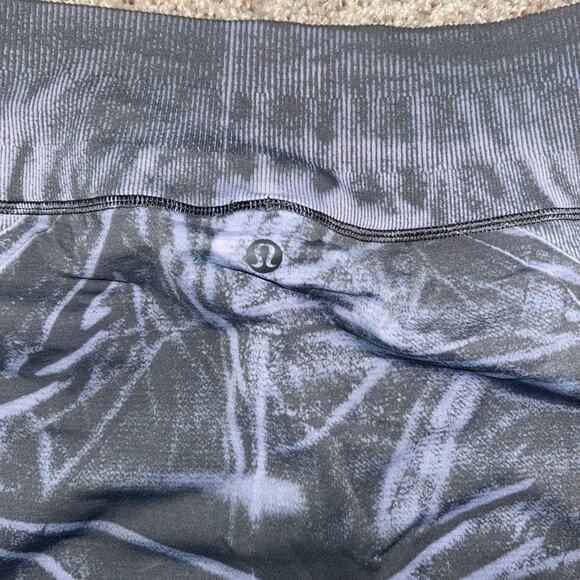 Lululemon Ebb to street high-rise tight Size 8 - Picture 4 of 6